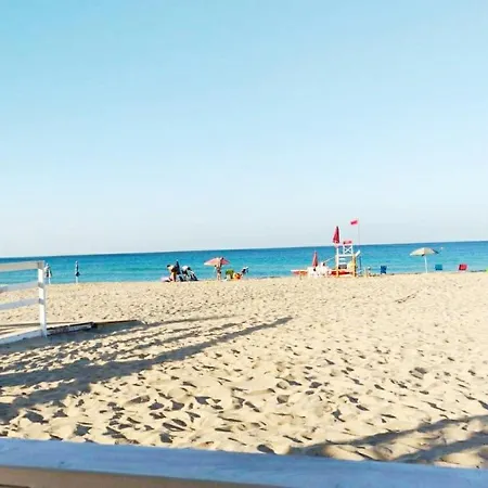 Spiaggetta Lido Marini